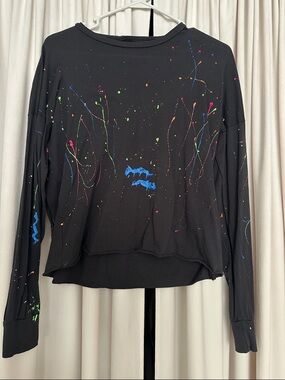 Michael Lauren Roman Boyfriend long sleeve T cropped in Onyx & Neon Splatter